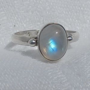 Sterling silver & oval rainbow moonstone ring, size 7